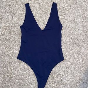 Aritiza Babaton Contour V-Neck Bodysuit